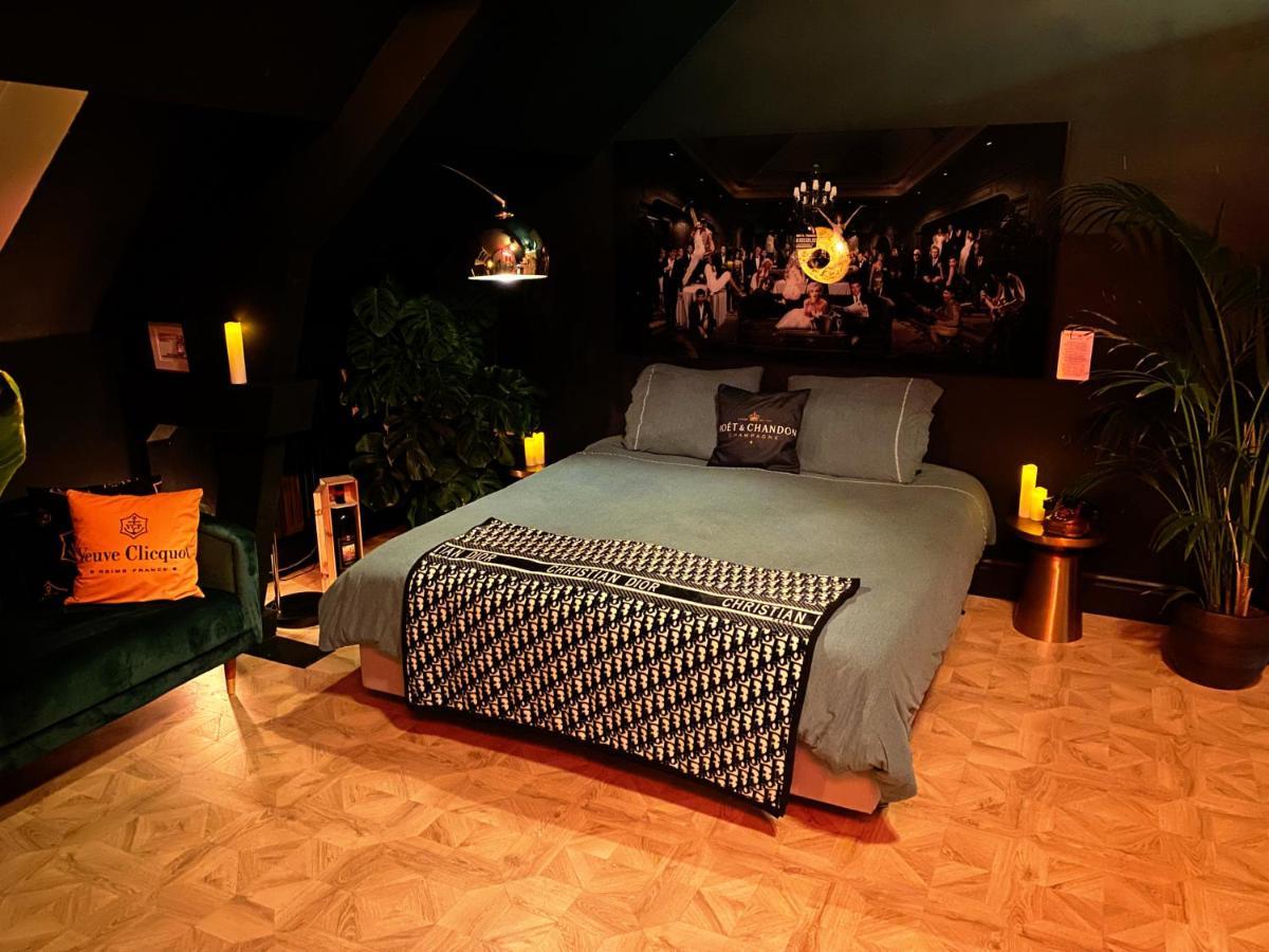 Loco Paradiso - Two Kingsize Beds, Outdoor Terrace, Dj Booth, Bar, Cinema, Bathtub, Kitchen, Airco Appartement